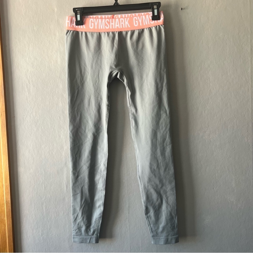 Gymshark low waisted seamless grey and coral leggings Size Medium